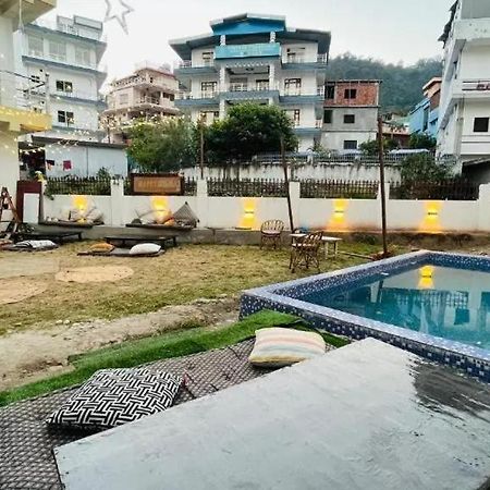 Shanti Hostel And Garden Cafe Rishīkesh Dış mekan fotoğraf